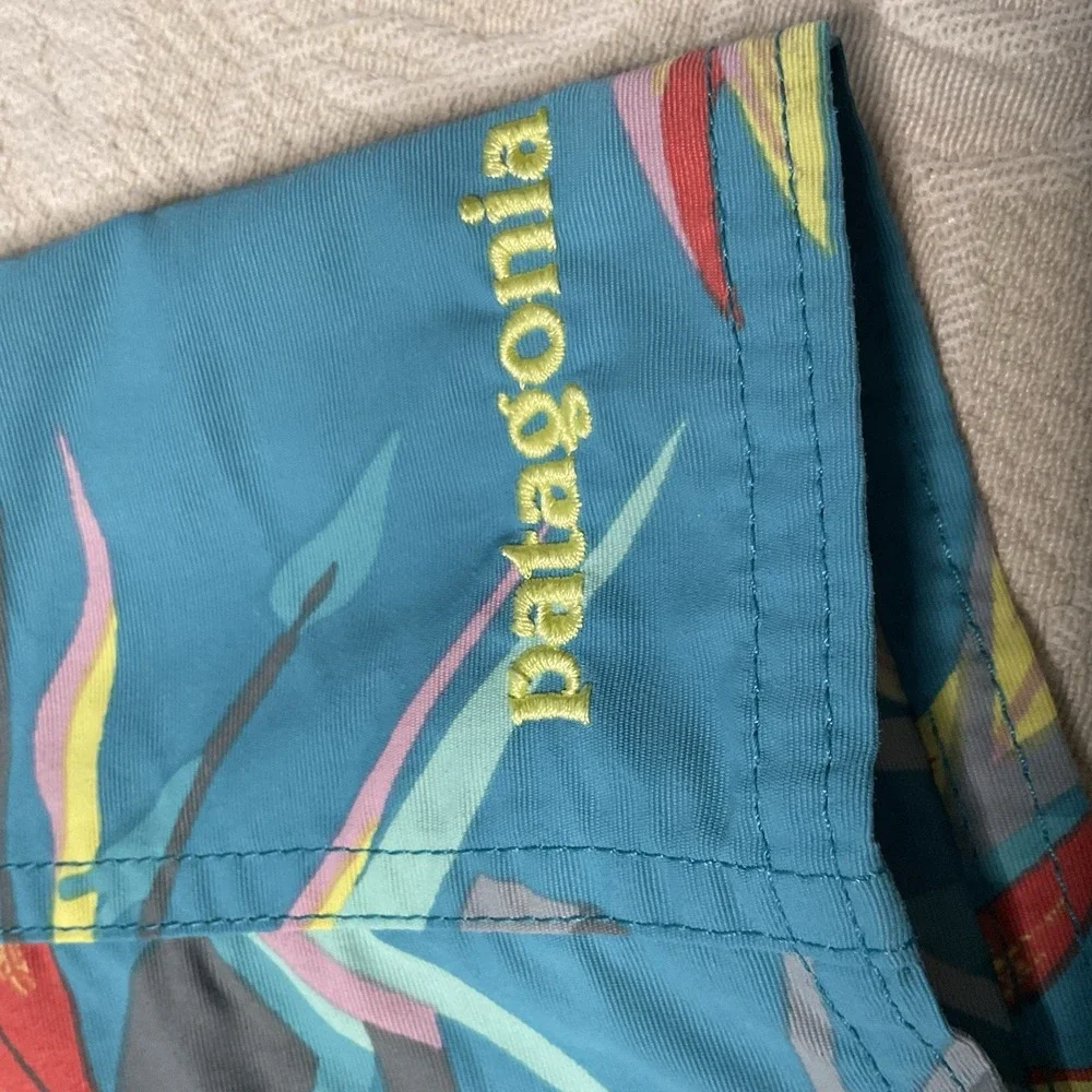 Patagonia Swim Trunks Men 35 Blue Floral Bird Of Paradise Wavefarer Board Shorts